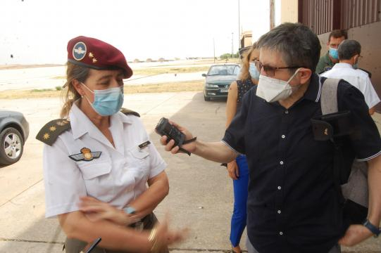 La Tte. Col. Salvador ilustra a la prensa sobre las operaciones de la UMAER