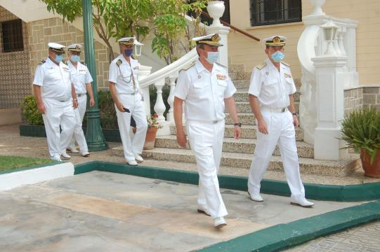 Concluida la rueda de prensa el ALFLOT abandona la base